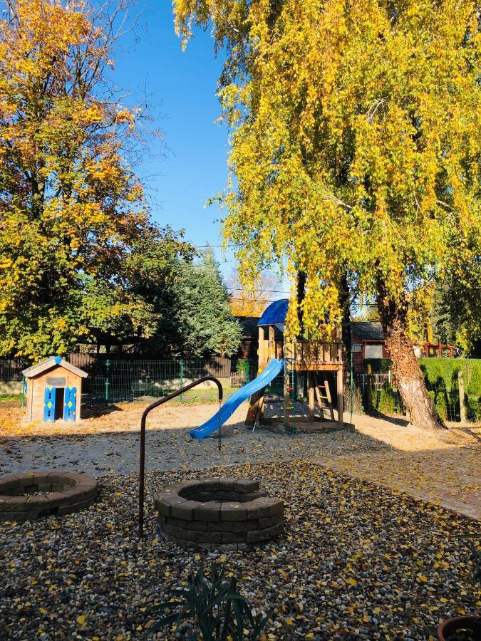 Готель Duna Vendeghaz Fadd-Dombori Екстер'єр фото